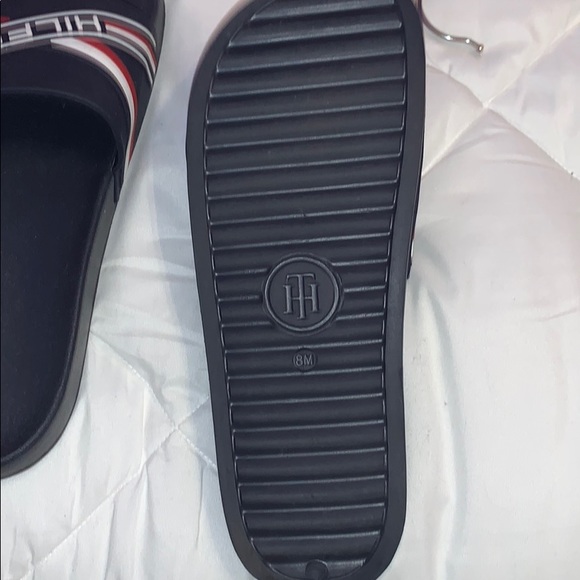tommy hilfiger slides - Picture 4 of 4